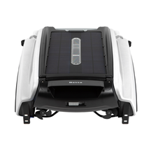 Betta SE Solar Powered Smart Robotic Pool Skimmer (2023 Model)